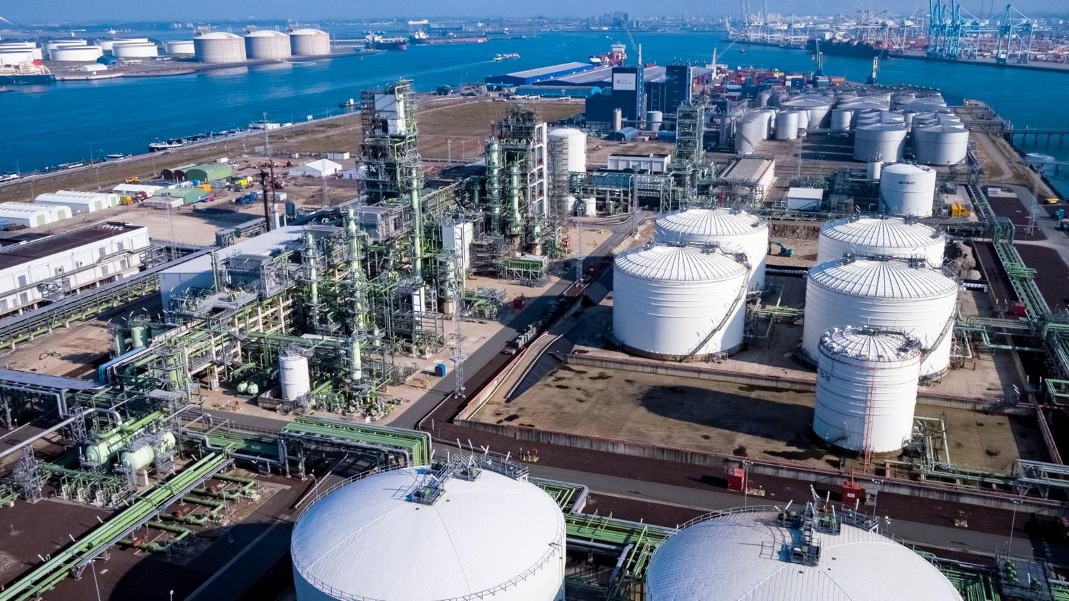 Neste Renewable Diesel Refinery, Rotterdam, Netherlands — Aerial overview of the refinery site and storage tanks