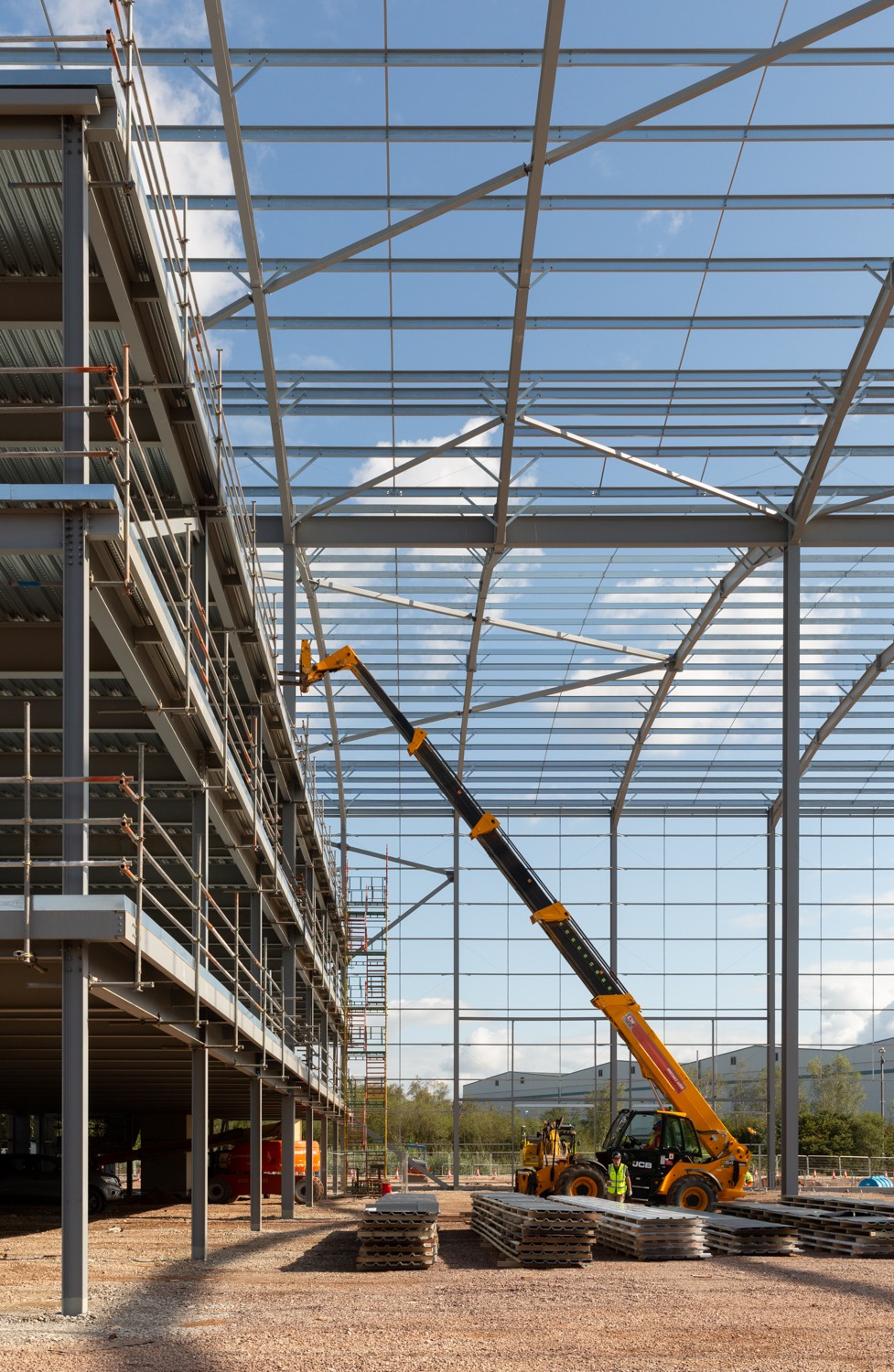 Novus Point, Newcastle-under-Lyme, Staffordshire — Portal frame and mezzanine steelwork