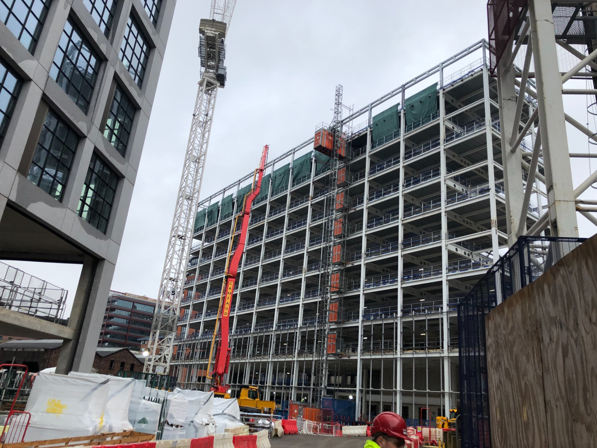 Globe & Simpson Building, Manchester — Elevation during construction